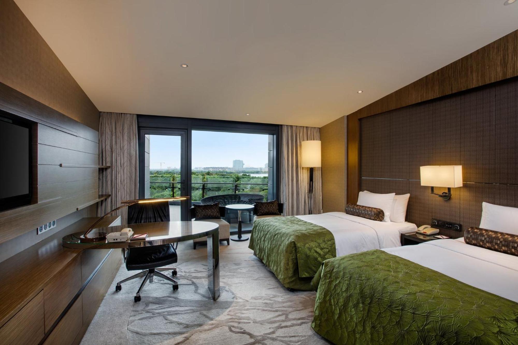 Intercontinental Shanghai Harbour City By Ihg Nanhui Екстер'єр фото