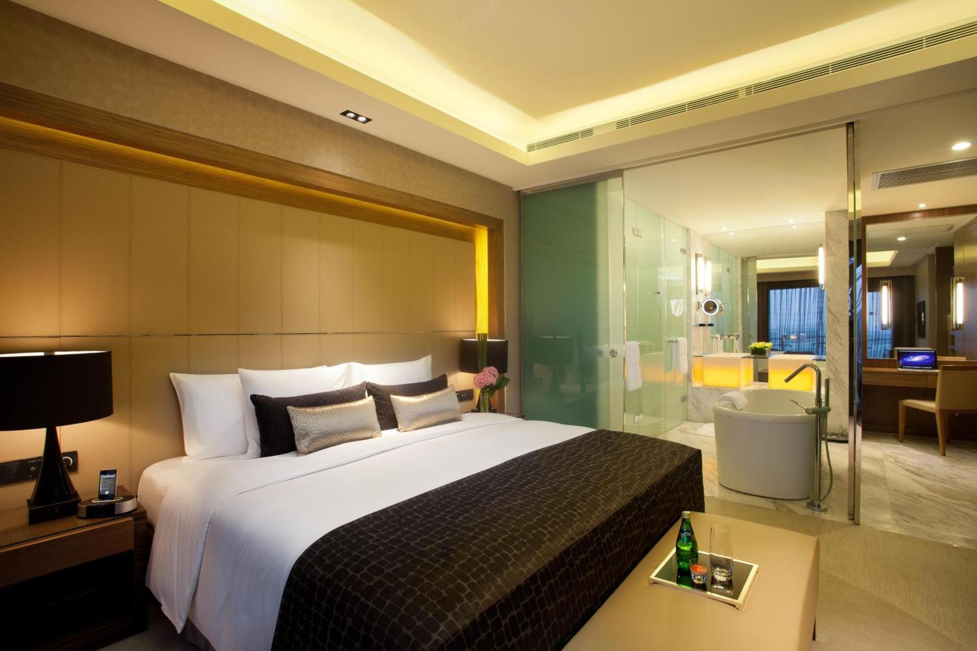 Intercontinental Shanghai Harbour City By Ihg Nanhui Екстер'єр фото